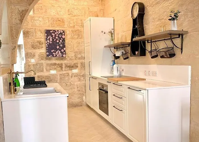 Terrace On Parish Street Bed & Breakfast Luqa