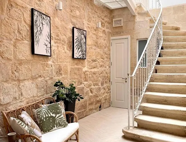 Terrace On Parish Street *